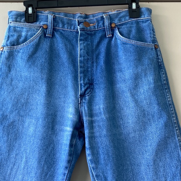 Vintage Wrangler High Waisted Jeans 30x33 TALL inseam - Picture 4 of 9